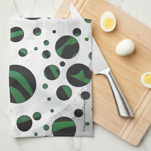 ゼブラブラックアンドグリーン水玉模様 キッチンタオル (四つ折り)