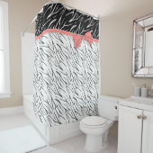 ゼブラ皮白黒タイガーレザーストライプピンク シャワーカーテン (インサイチュ)