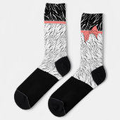 ゼブラ皮白黒タイガーレザーストライプピンク ソックス (左)