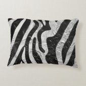 ゼブラ芸術的ストライプオレンジ&ホットピンクモノグラム アクセントクッション (裏面)