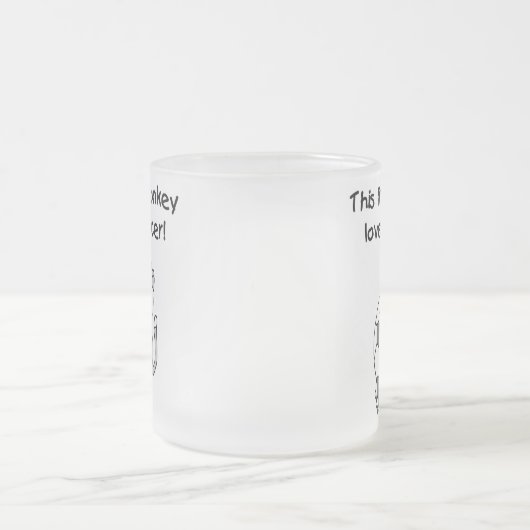 ソックス猿はサッカーのTシャツおよびギフトを愛します フロストグラスマグカップ (中央)