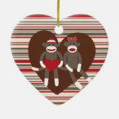 ソックモンキーインラブバレンタインデーハートギフト セラミックオーナメント (裏面)