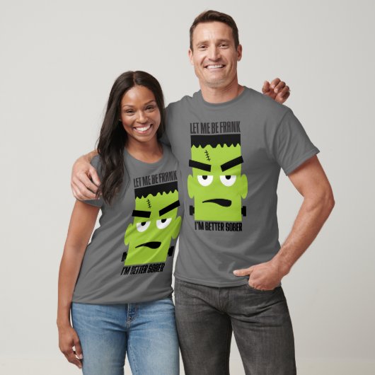 ソバおもしろいーハロウィーン用フランケンシュタイン顔 Tシャツ (ユニセックス)