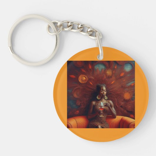 ソファで飲み物を飲む女性 キーホルダー (正面)