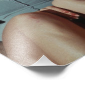 ソファに座った70年代の怪物と女 フォトプリント            (角)