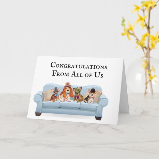 ソファに座っている犬のイラストレーションおめでとう カード (黄色い花)