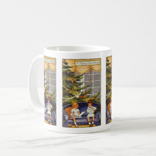 ソファに座る子供たち コーヒーマグカップ (正面左)