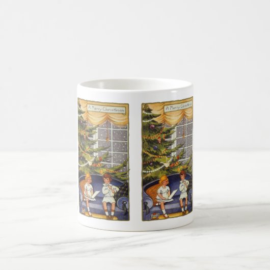 ソファに座る子供たち コーヒーマグカップ (中央)