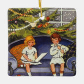 ソファに座る子供たち セラミックオーナメント (正面)