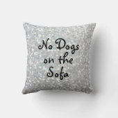 ソファの上に犬を置かないスパークリー銀枕 クッション (裏面)