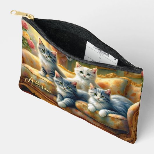 ソファーに寝る猫たち – かわいいヴィンテージの姿 アクセサリーポーチ (見開き)