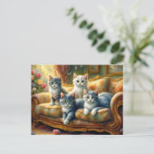 ソファーに寝る猫たち – かわいいヴィンテージの姿 ポストカード (スタンド正面)