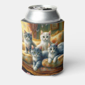 ソファーに寝る猫たち – かわいいヴィンテージの姿 缶クーラー (缶裏面)