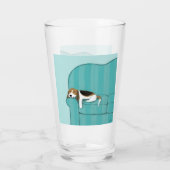 ソファ|の幸せな睡眠のソファー犬のかわいいビーグル犬 タンブラーグラス (裏面)