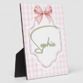 ソフィーちゃんのための特別なベビーガール・ナーサリー - おしゃれなリボン＆ギンガム フォトプラーク (側面)