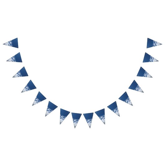 ソフトで小さな雲のパッチ バンティングフラッグ (全)