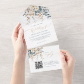 ソフトで落ち着いたアースカラーのフラワーミュートウェディング オールインワン招待状 (貼ってはがせる)