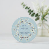 ソフトなアクアテクスチャーの上の結婚誓約更新リース 招待状 (スタンド正面)