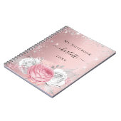 ソフトなバラ色の花柄に銀の葉とグリッター加工の背景に名前とタイトルと年を入れて ノートブック (左側)