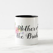 ソフトなピンクの水彩花の母のブライド ツートーンマグカップ (中央)