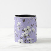ソフトなラベンダーの花 白い花柄 マグカップ (中央)