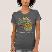 ソフトな花びら、強い根、水彩の花 Tシャツ (正面)