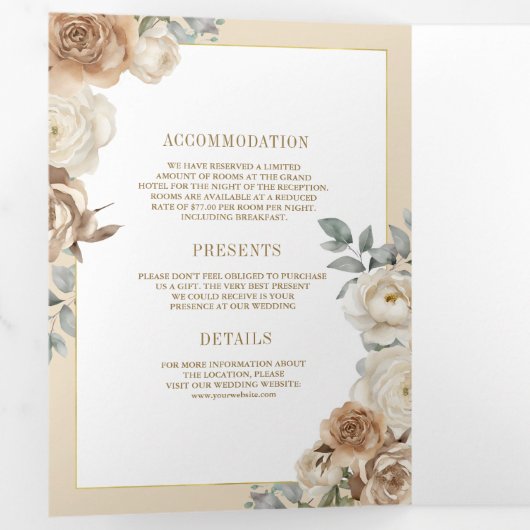 ソフトアイボリーベージュフローラ金ゴールド結婚すべて 三つ折り招待状 (内部最初)