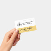 ソフトイエローとホワイトのビジネスロゴ入り バッジ (手持ち)