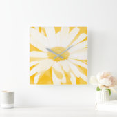 ソフトイエローホワイトデイジー スクエア壁時計 (ホーム)