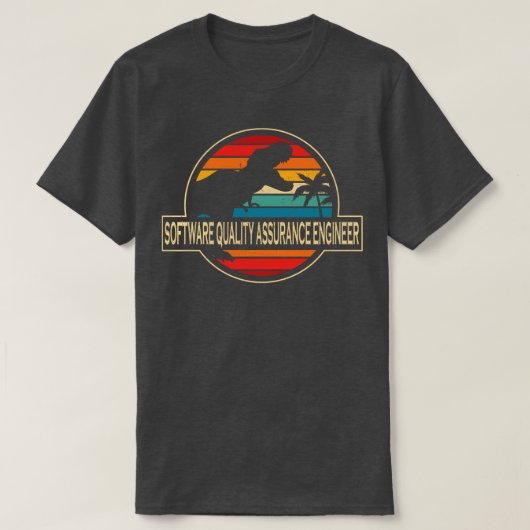 ソフトウェア品質保証エンジニア恐竜2 Tシャツ (デザイン正面)