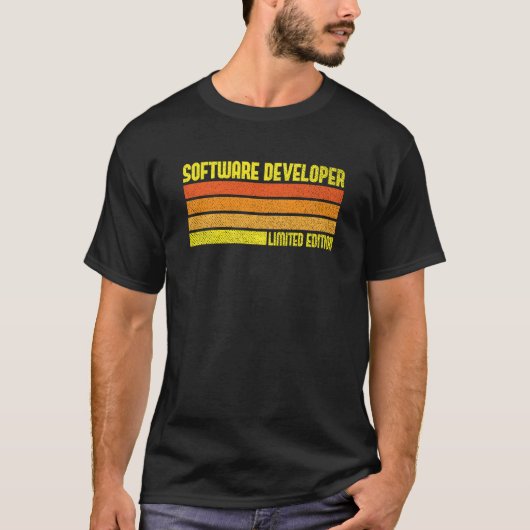 ソフトウェア開発者 コンピュータエンジニア ネerd 職種タイトル tシャツ (正面)
