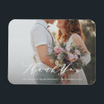 ソフトカリフ結婚トの感謝フォトマグネット マグネット<br><div class="desc">このデザインは、美しいロマンチックなスクリプトフォントオーバーレイを備え結婚て、あなたの写真を展示！</div>