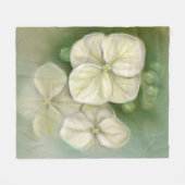 ソフトクリームホワイトパステルアジサイフローラ フリースブランケット (正面(横))