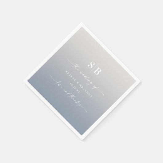 ソフトグラデーションダスティブルー&ガーデニア結婚ズモノグラム スタンダードカクテルナプキン (角)