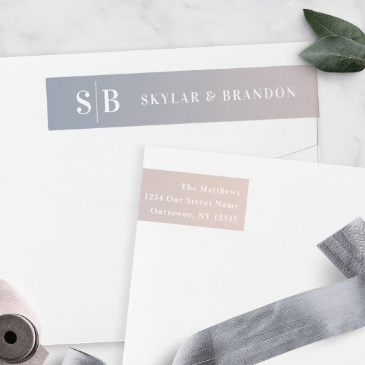 ソフトグラデーションダスティブルー&ピンク結婚ズモノグラムの ラップアラウンドラベル