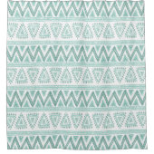 ソフトグリーントーンの部族の幾何学的パターン シャワーカーテン (正面)