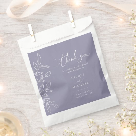 ソフトバエレガントイオレット葉の結婚 フェイバーバッグ (クリップ留めされた状態)