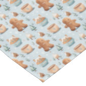 ソフトパステルブルーブラウンクリスマスジンジャーブレッドマン テーブルクロス (アングル)