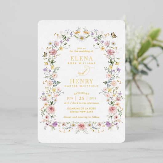 ソフトパステルワイルドフラワーズコテージ庭園の結婚式 箔招待状 (立ち正面)