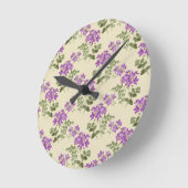 ソフトパープルバイオレットパターンオン淡い色のアンティークイエロー ラウンド壁時計 (傾斜)