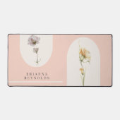 ソフトピシンプルンクにモダンボホワイルドフラワーズオン デスクマット (正面)