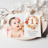 ソフトピンクと赤い花のリースの写真 1歳の誕生日 招待状