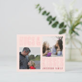 ソフトピンクのハグ＆キス 2 家族写真バレンタイン シーズンカード (スタンド正面)