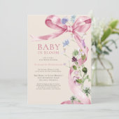ソフトピンクのフローラボウワイルドフラワーベビーシャワー 招待状 (スタンド正面)