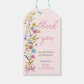 ソフトピンクのワイルドフラワーベイビーガールシャワー感謝祭 ギフトタグ (正面)