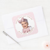 ソフトピンクの女の子の誕生日写真ありがとうござ来う スクエアシール (封筒)