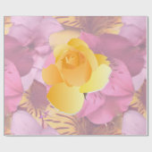 ソフトピンクの花イエローローズラッピング紙 ラッピングペーパー (フラット)