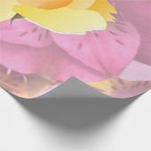 ソフトピンクの花イエローローズラッピング紙 ラッピングペーパー (角)