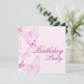 ソフトピンクの蝶の誕生日招待状 招待状 (スタンド正面)
