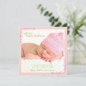 ソフトピンクスワールベビーガールフォト誕生 案内状 (スタンド正面)